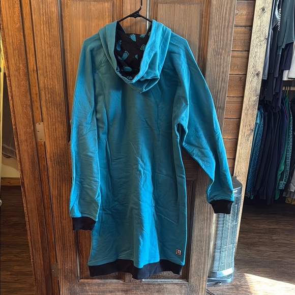 Yeti Sleep Hooded Tunic - Picture 2 of 2